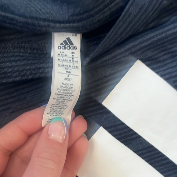 Adidas crop tee - Picture 2 of 2